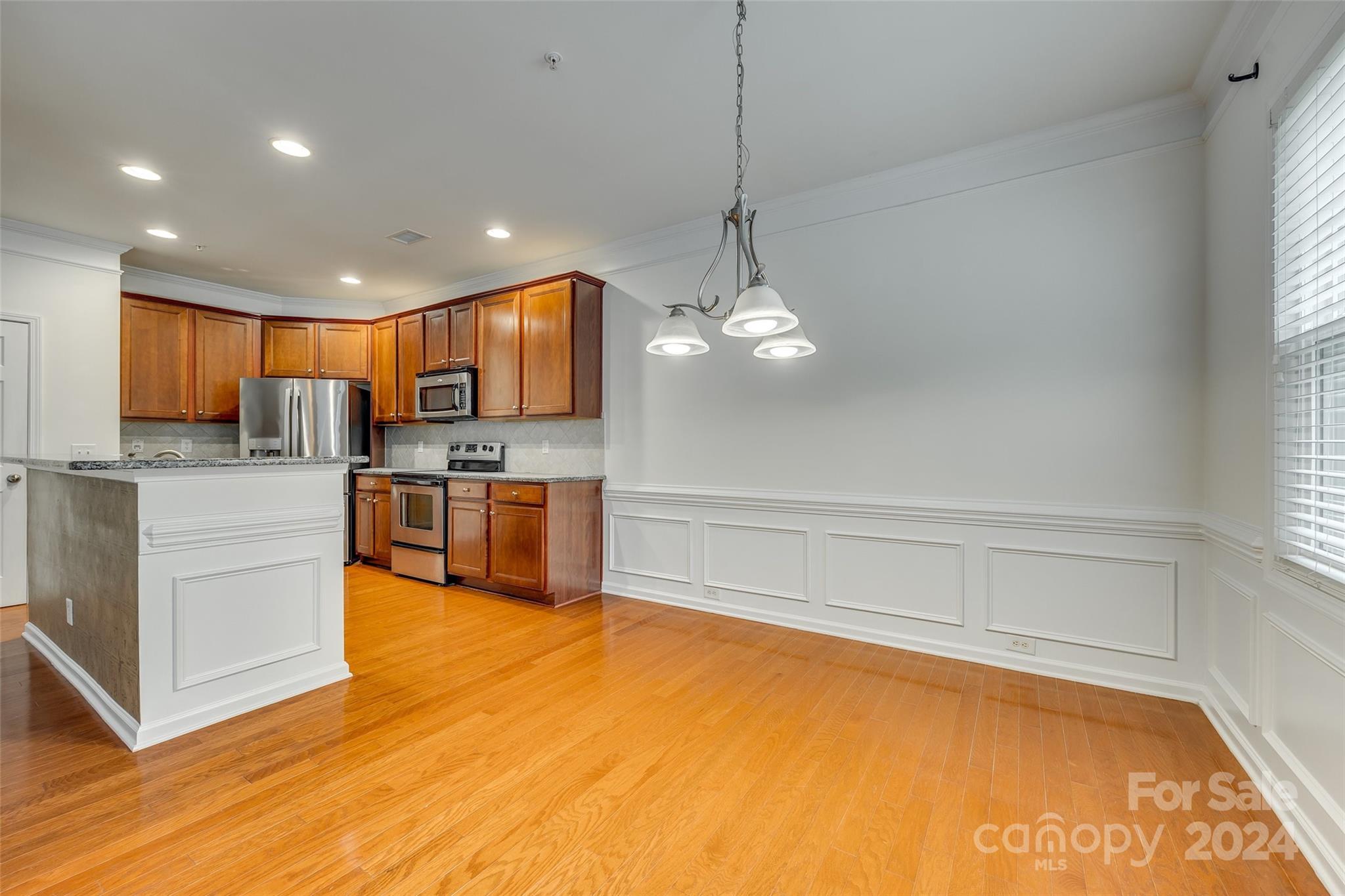 Lake Shore On Lake Wylie - Residential