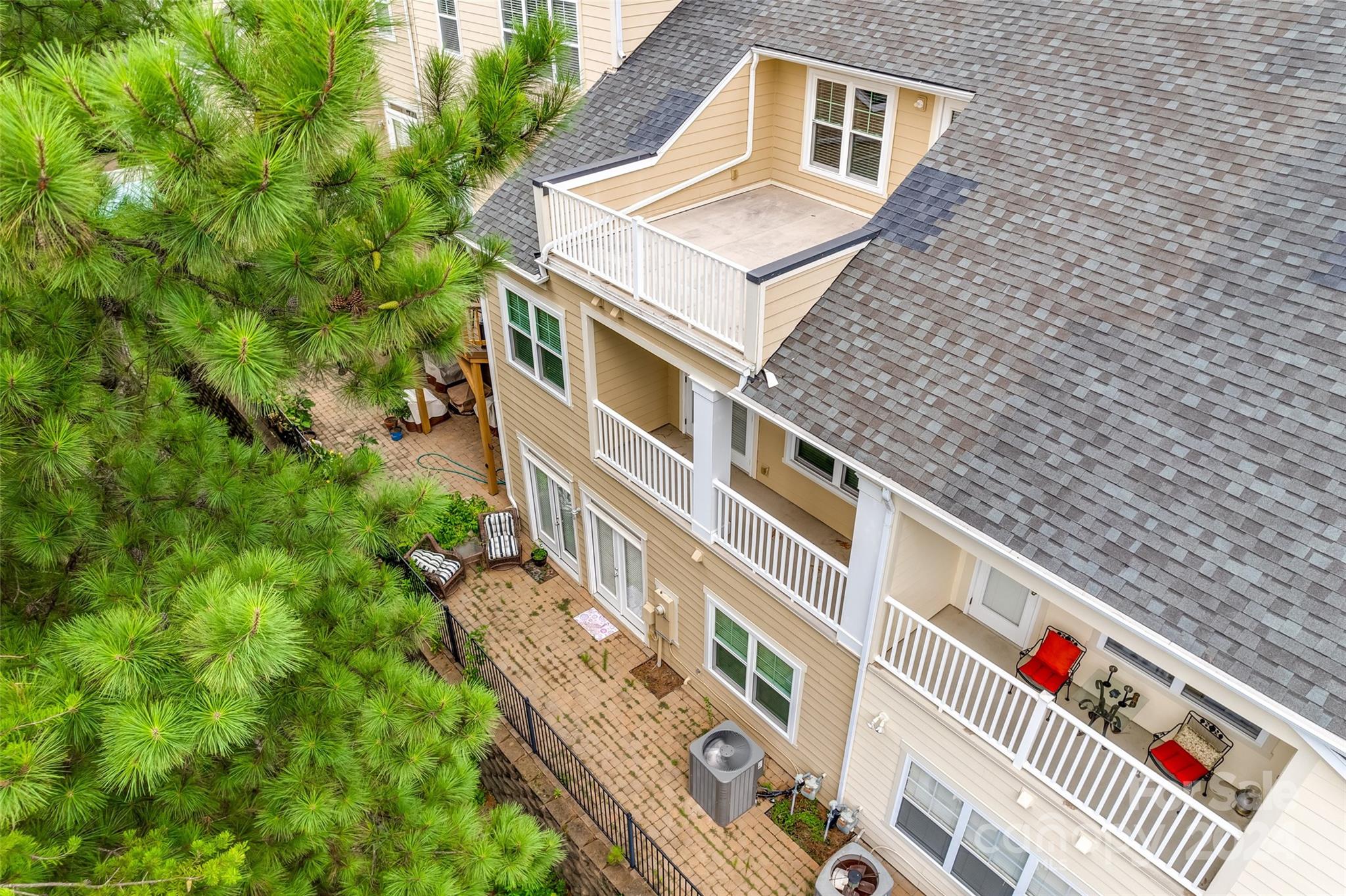 Lake Shore On Lake Wylie - Residential