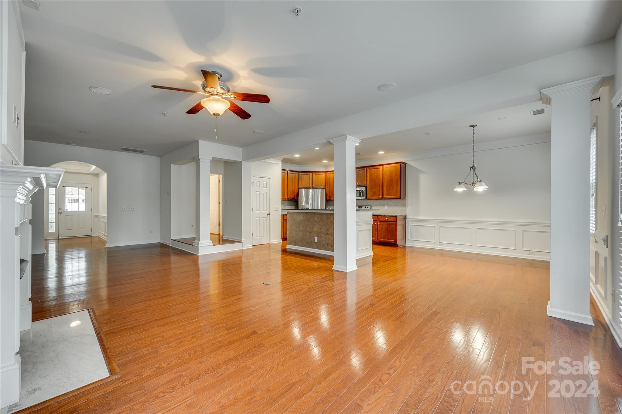 Lake Shore On Lake Wylie - Residential