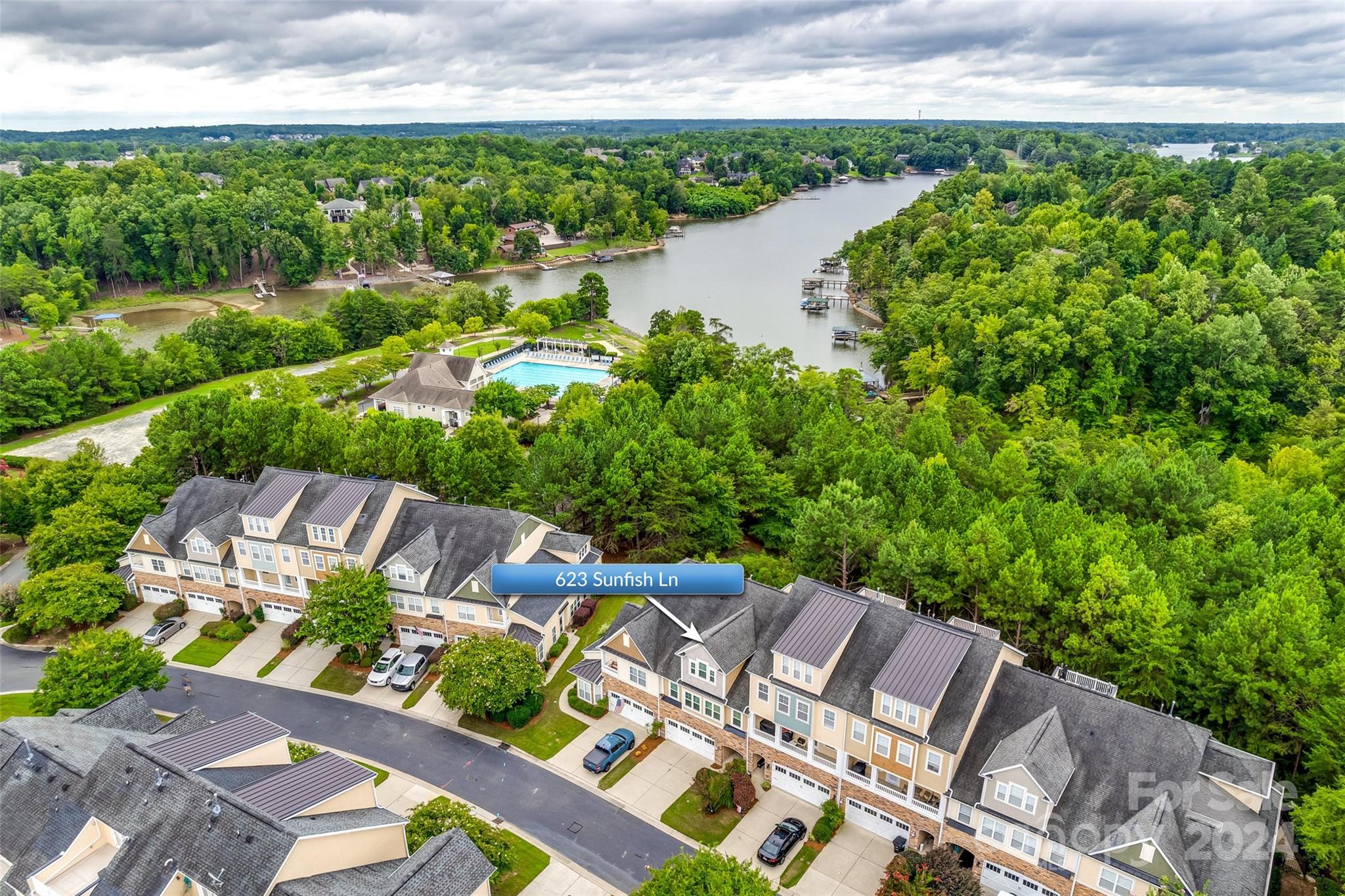 Lake Shore On Lake Wylie - Residential