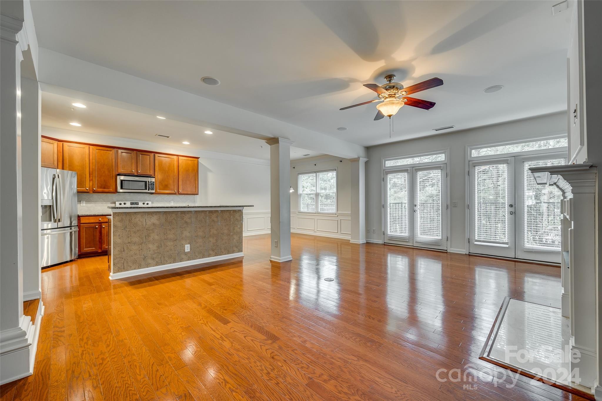 Lake Shore On Lake Wylie - Residential