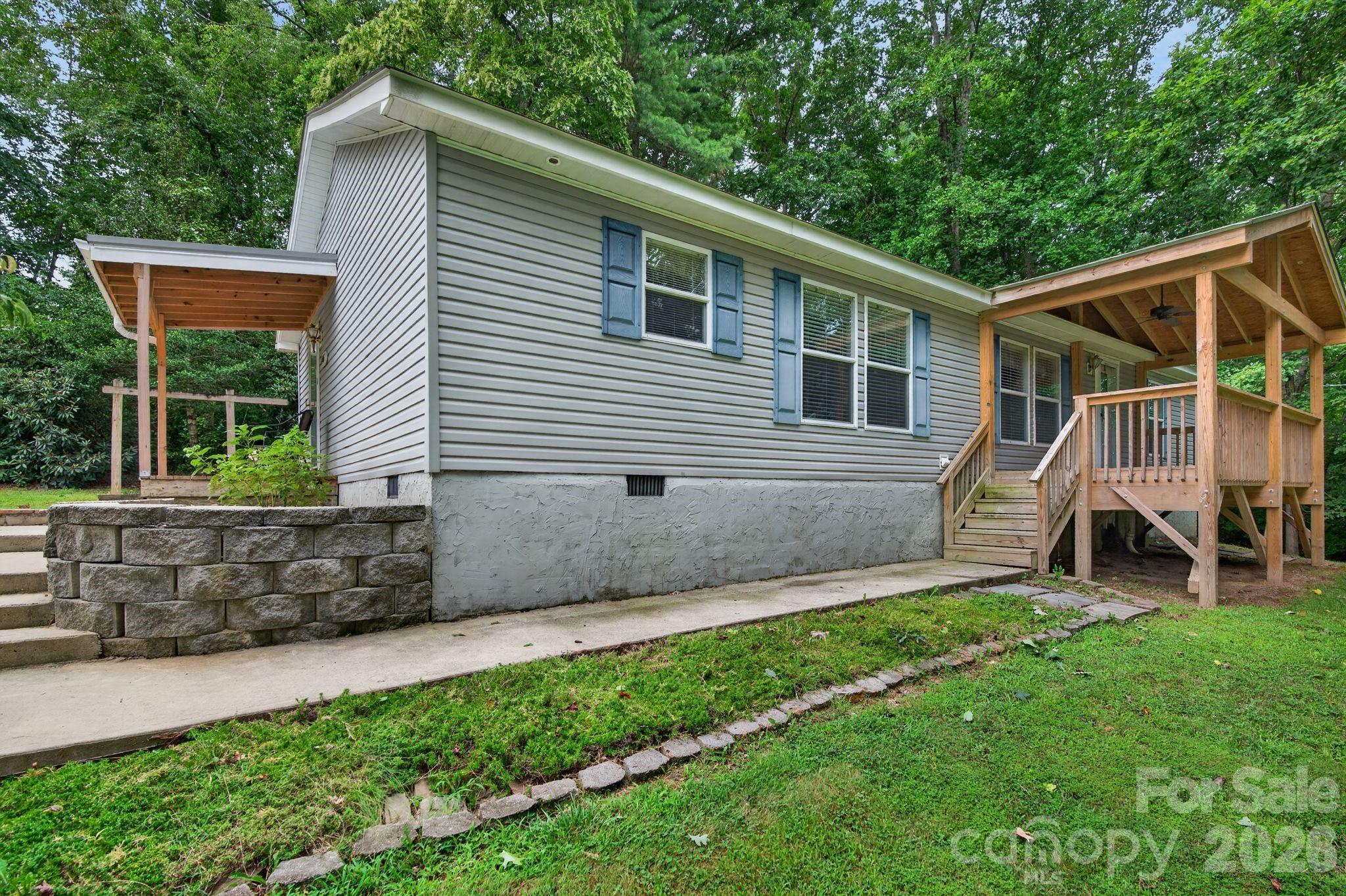 146 Banks View Lane