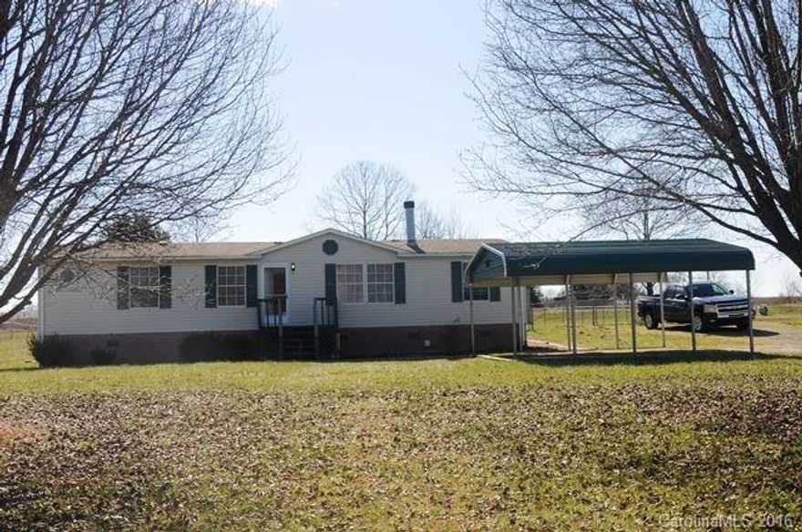 Well cared for 3 bedroom 2 bath MFG home. Great condition and ready to move in. New roof in 2009. Heat pump replaced in 2006. Kitchen offers smooth surface stove, walk in pantry and breakfast bar. Master bedroom has 2 walk in closets and garden tub/shower in master bath. Fenced yard and storage shed. Must see!