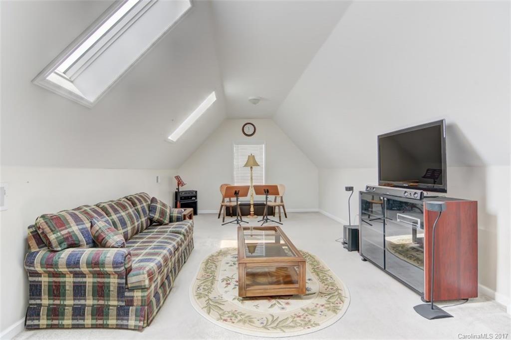 Meadow Oaks - Residential