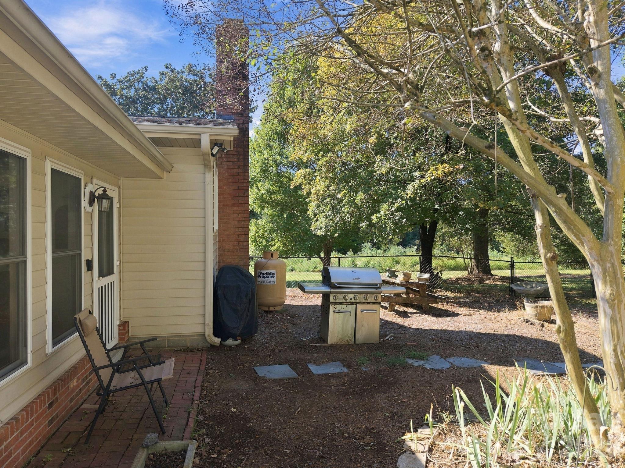 82 Henderson Street