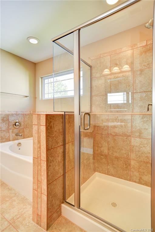 Knollwood Acres - Residential