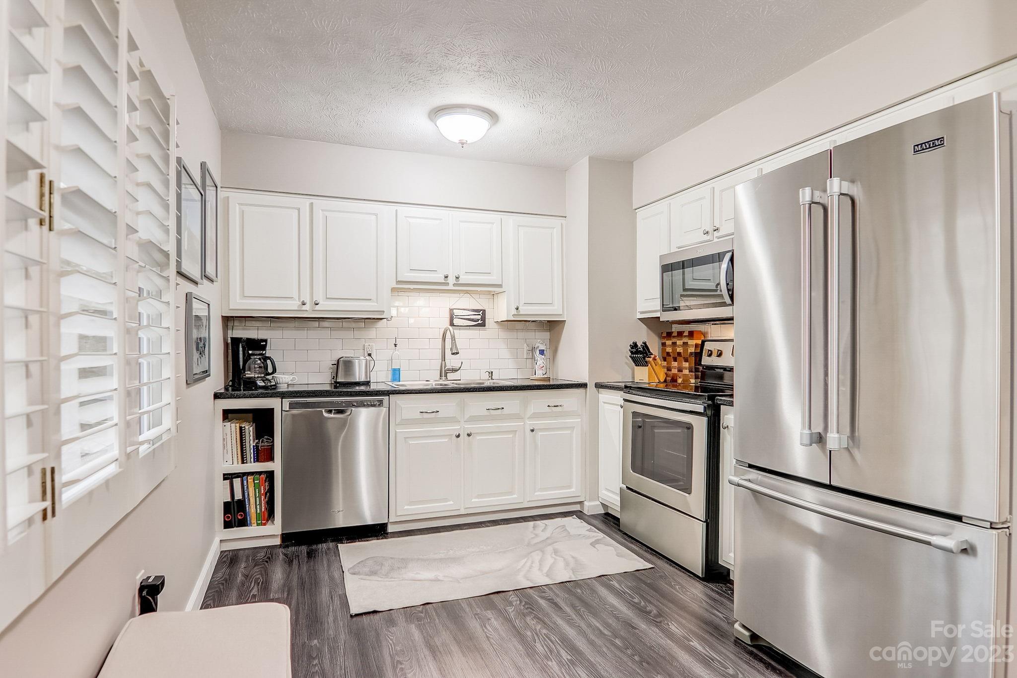 Midway Brook - Residential