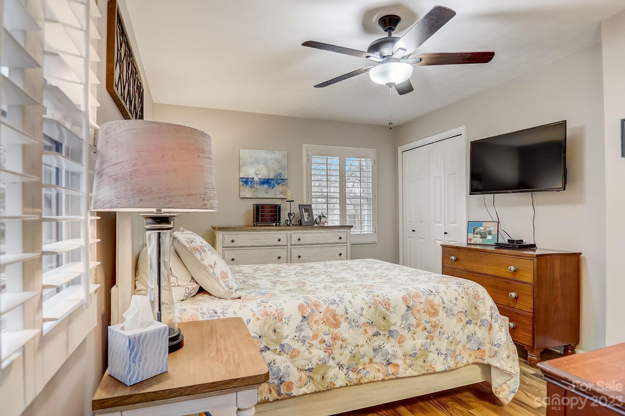 Midway Brook - Residential