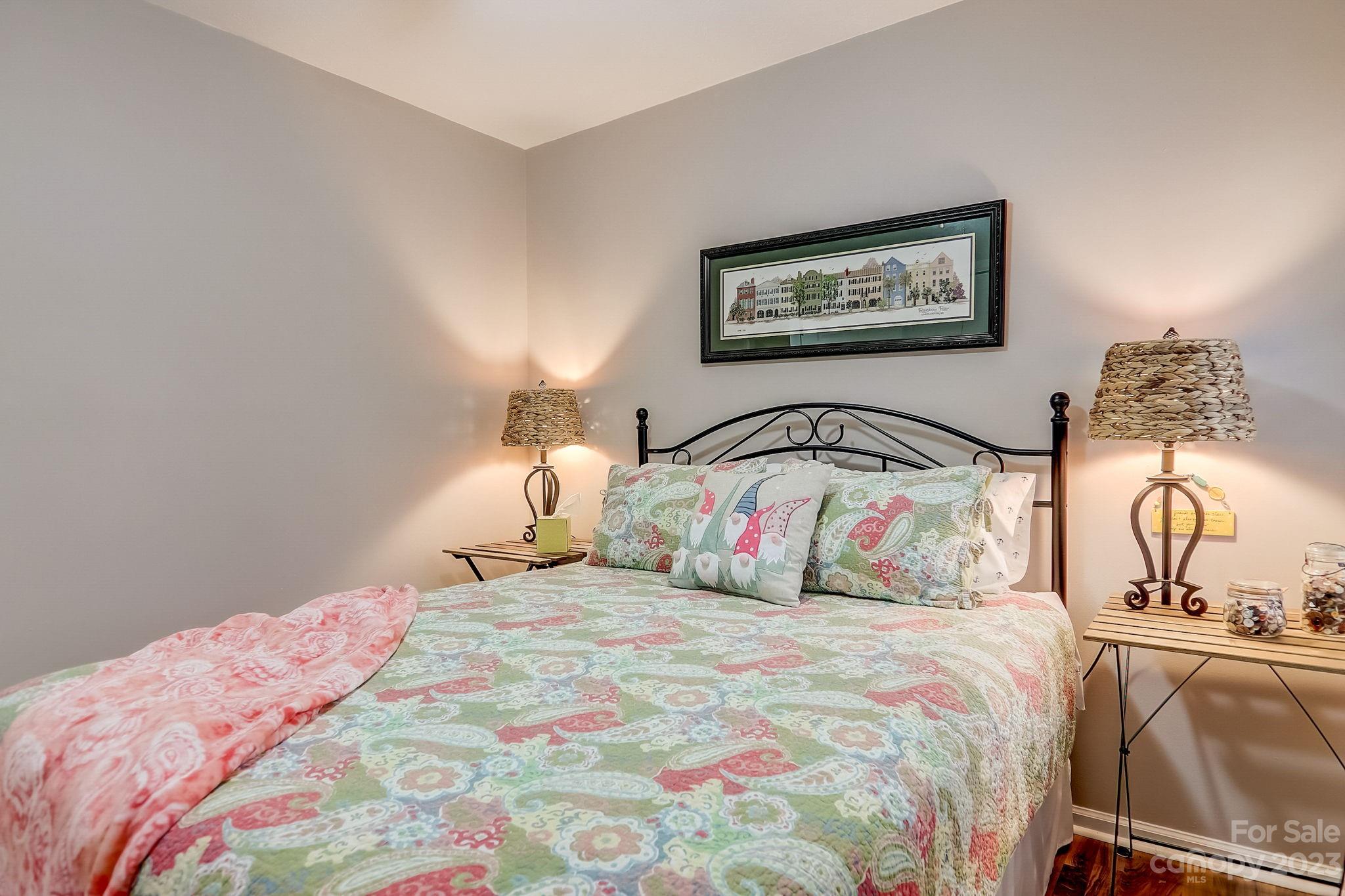 Midway Brook - Residential