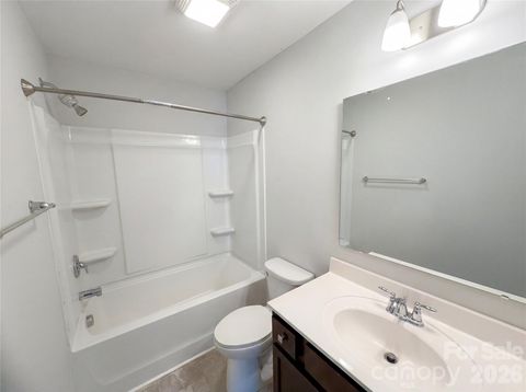 8004 Camden Crossing Lowell NC 28098