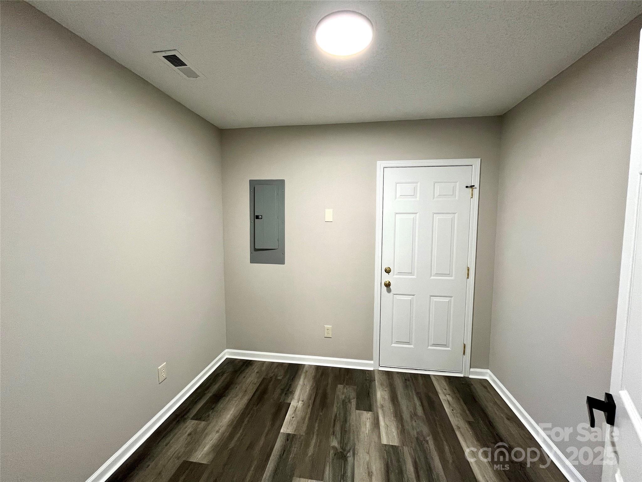 Chelsea Woods - Residential