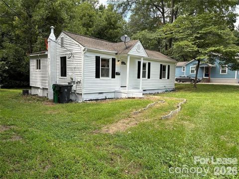 Photo of 337 Wellingford Street, Charlotte, NC 28213 (MLS # 4365345)