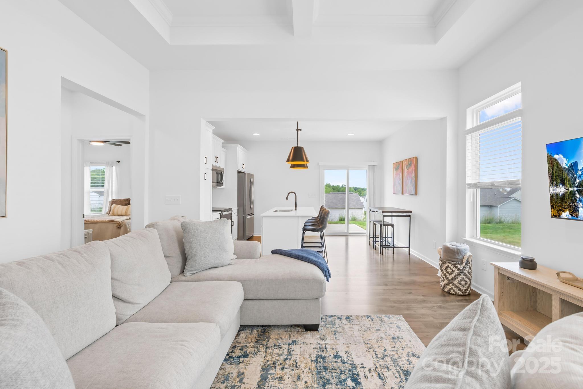 HIDDEN LAKES - Residential