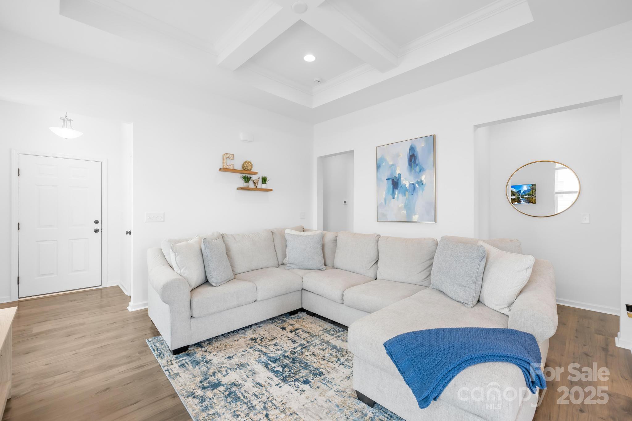 HIDDEN LAKES - Residential