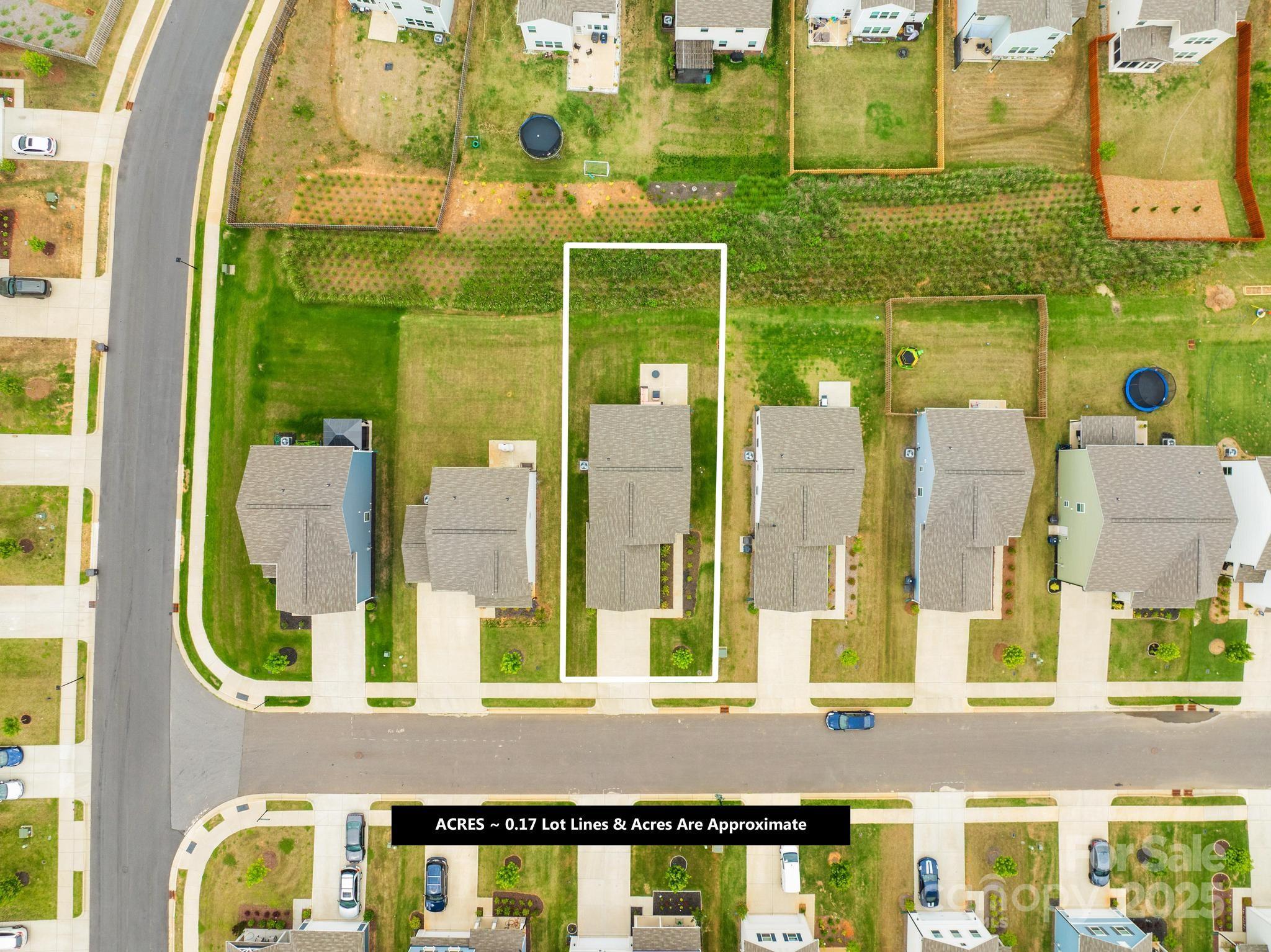 HIDDEN LAKES - Residential