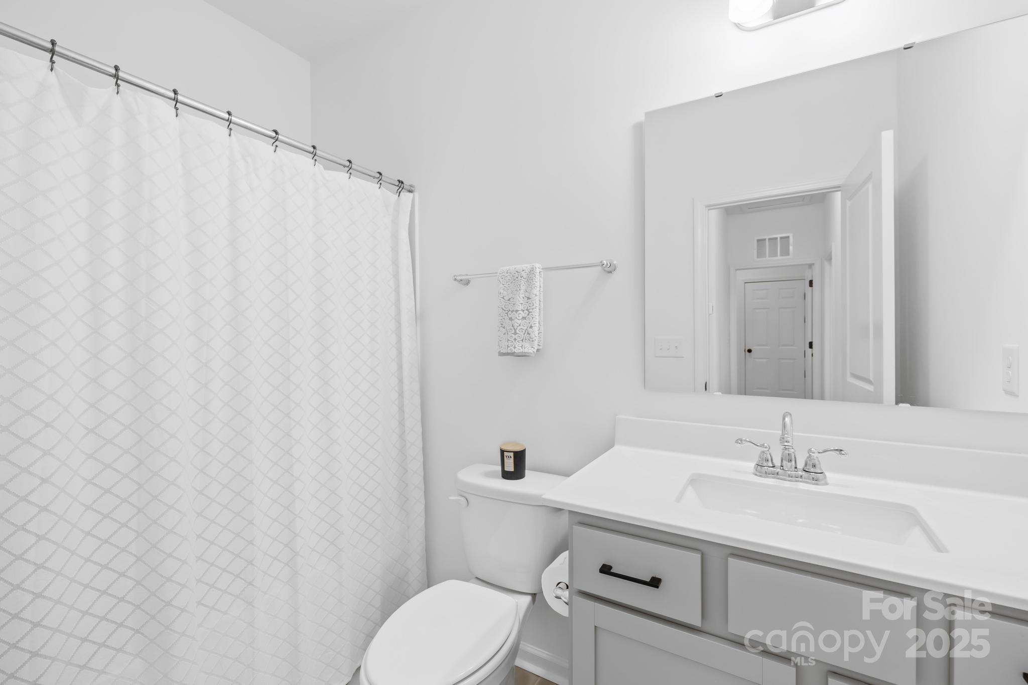 HIDDEN LAKES - Residential