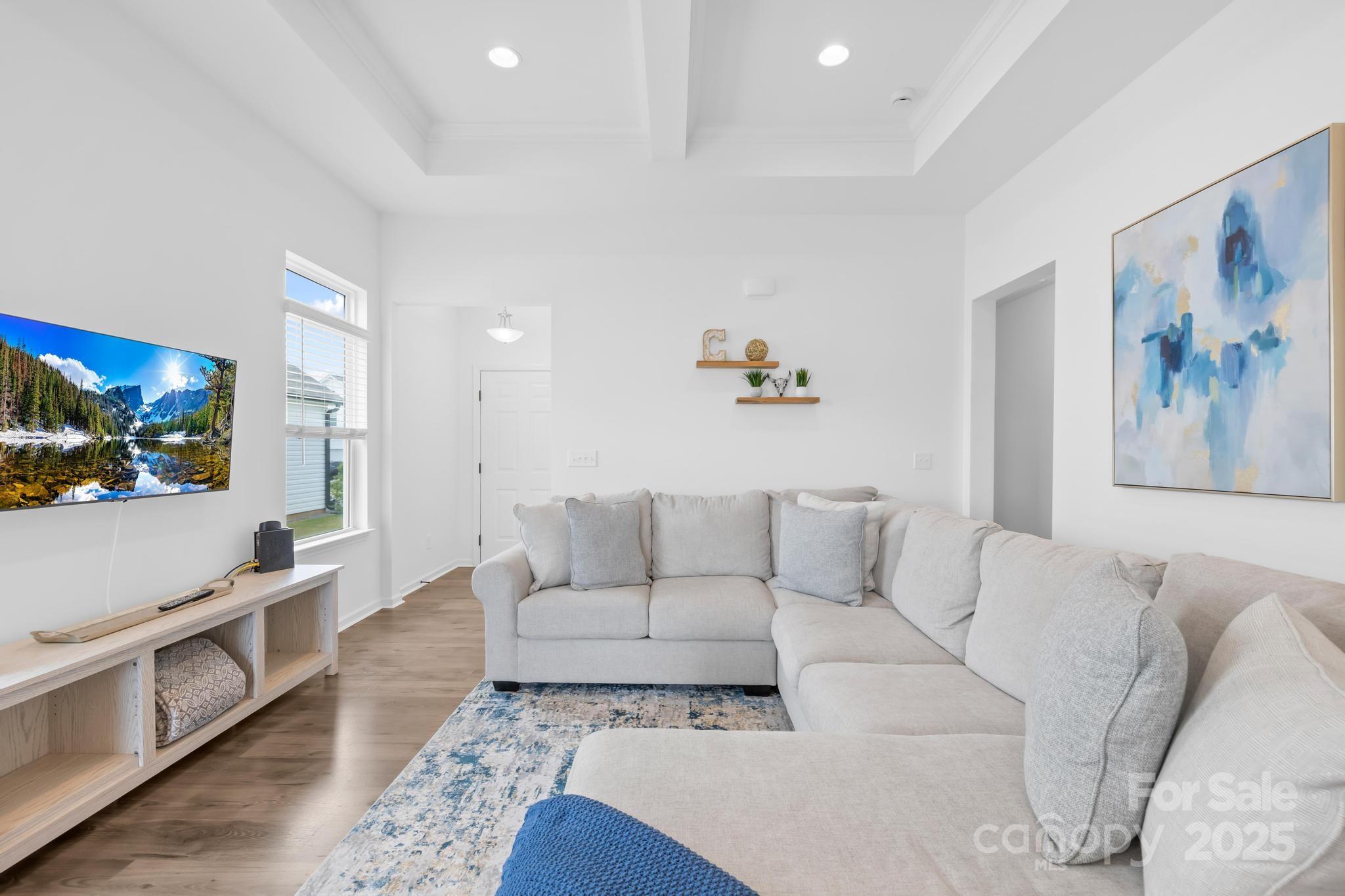 HIDDEN LAKES - Residential