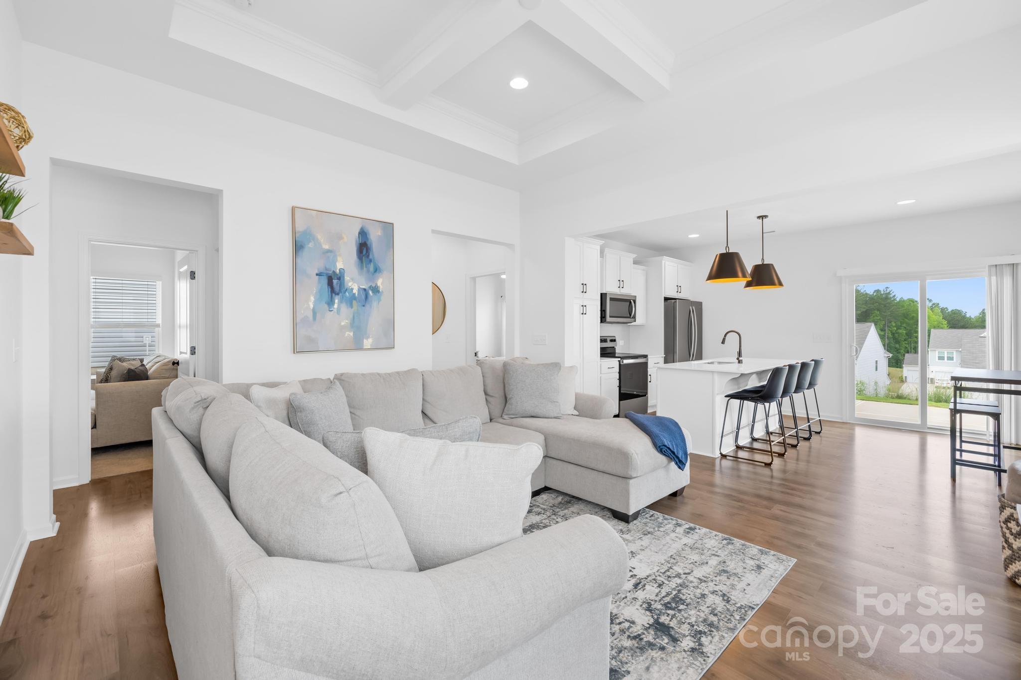 HIDDEN LAKES - Residential