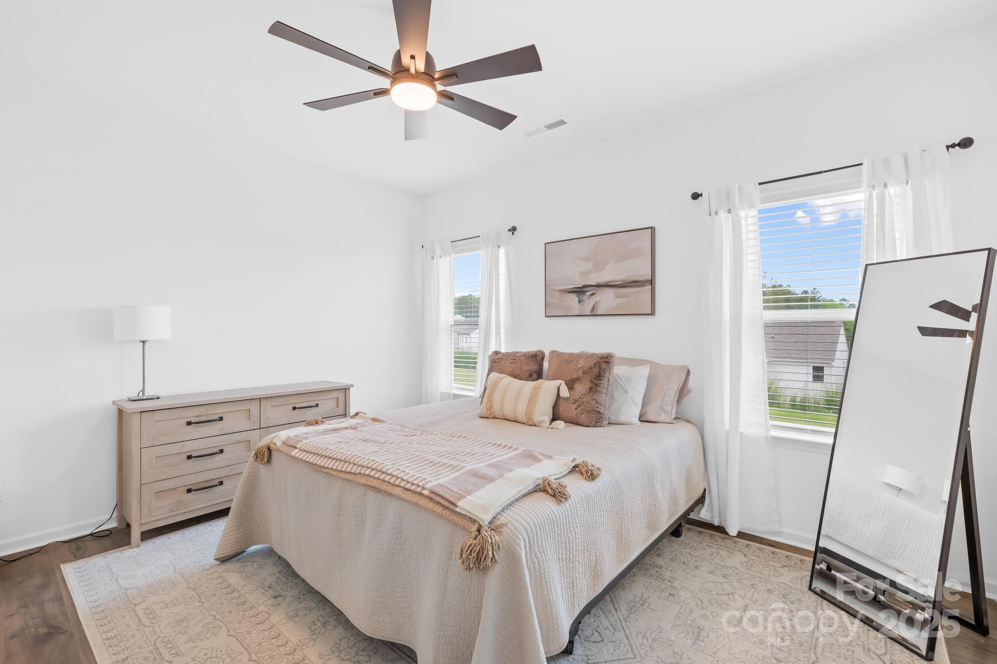 HIDDEN LAKES - Residential