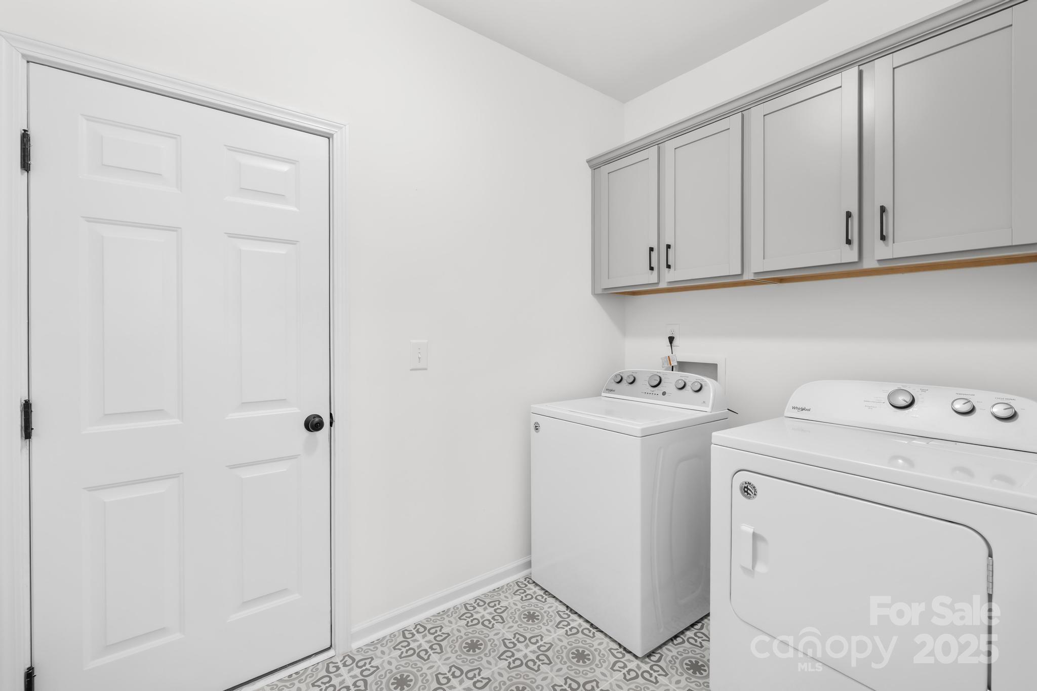 HIDDEN LAKES - Residential