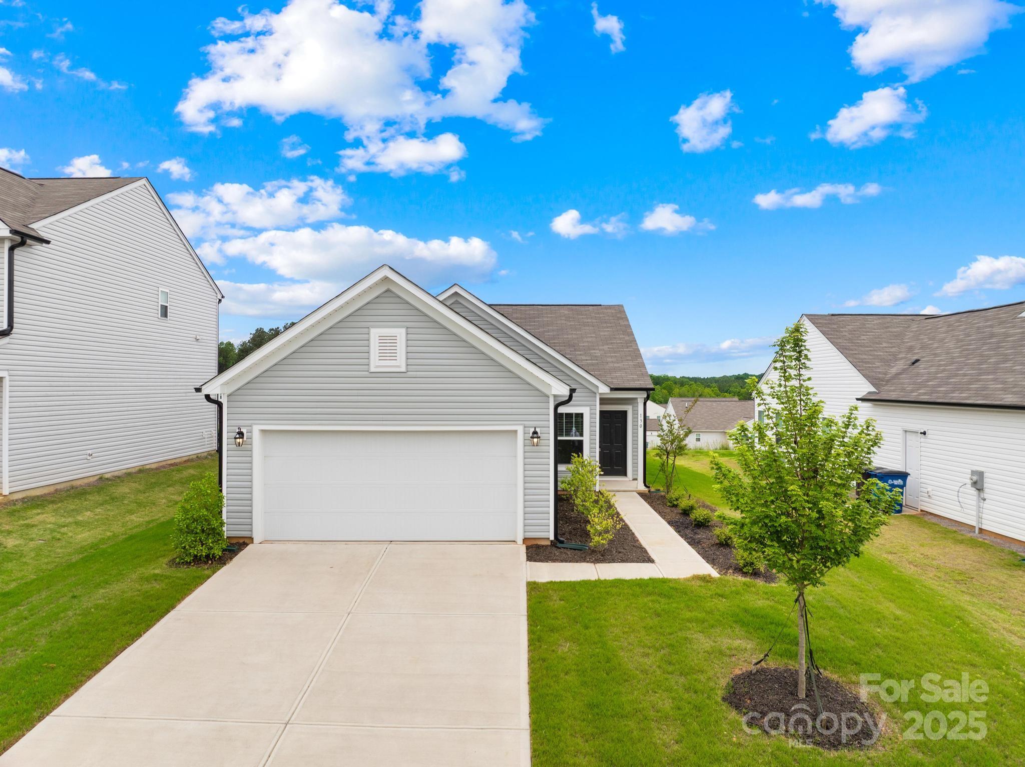 HIDDEN LAKES - Residential