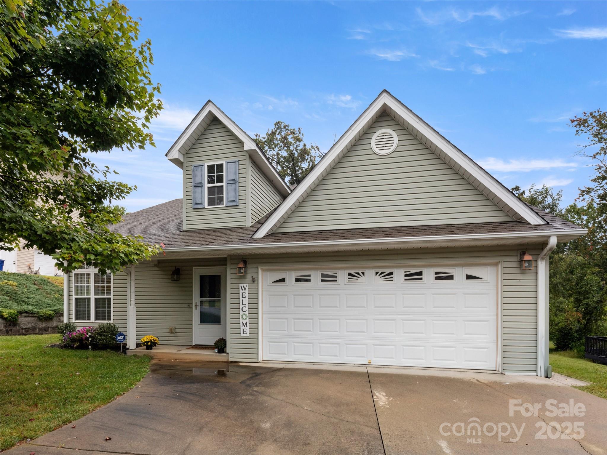 50 Ridgeland Lane