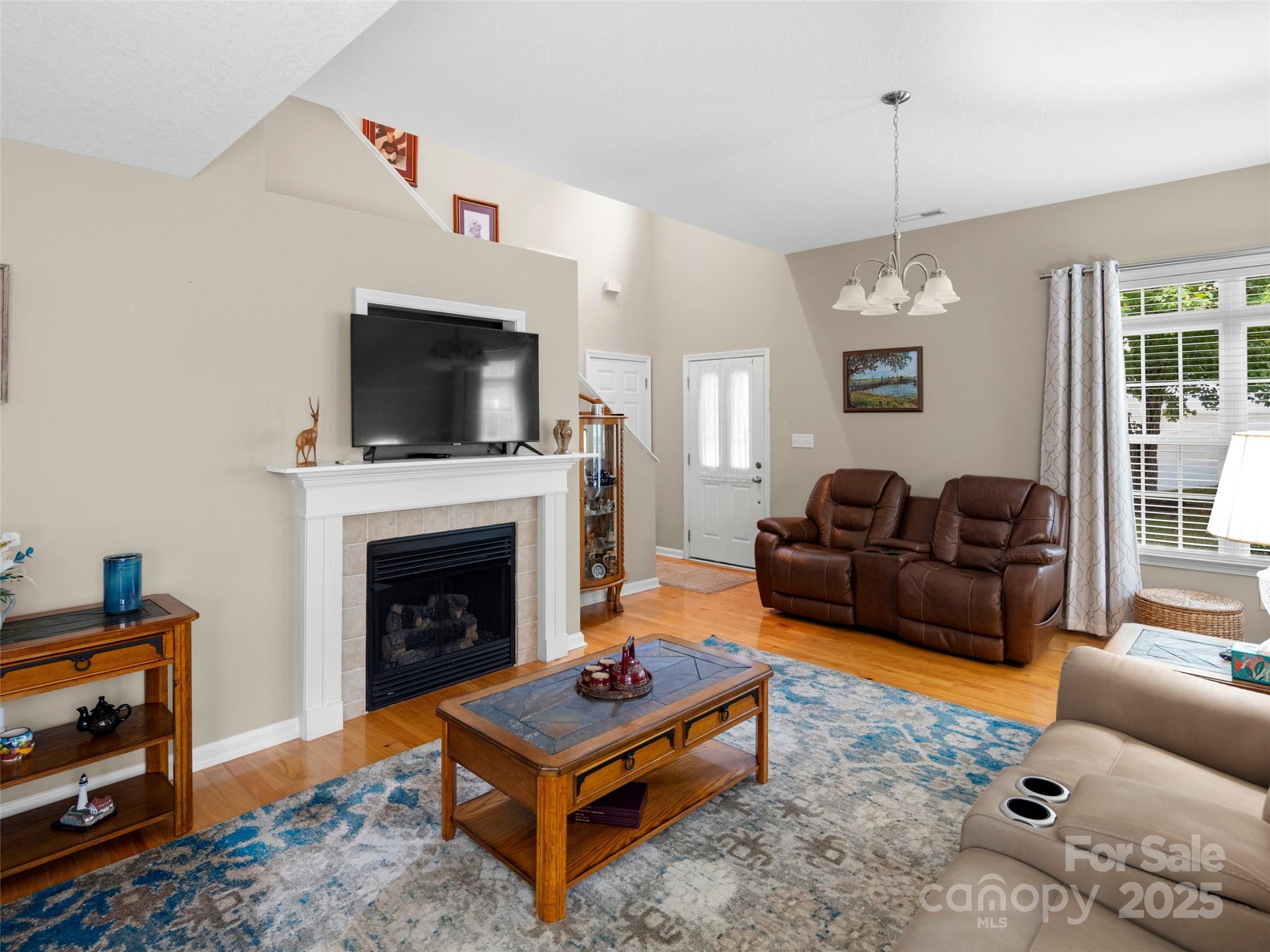 50 Ridgeland Lane