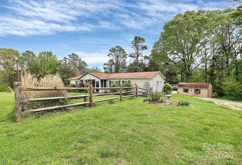 A home in Mt Ulla