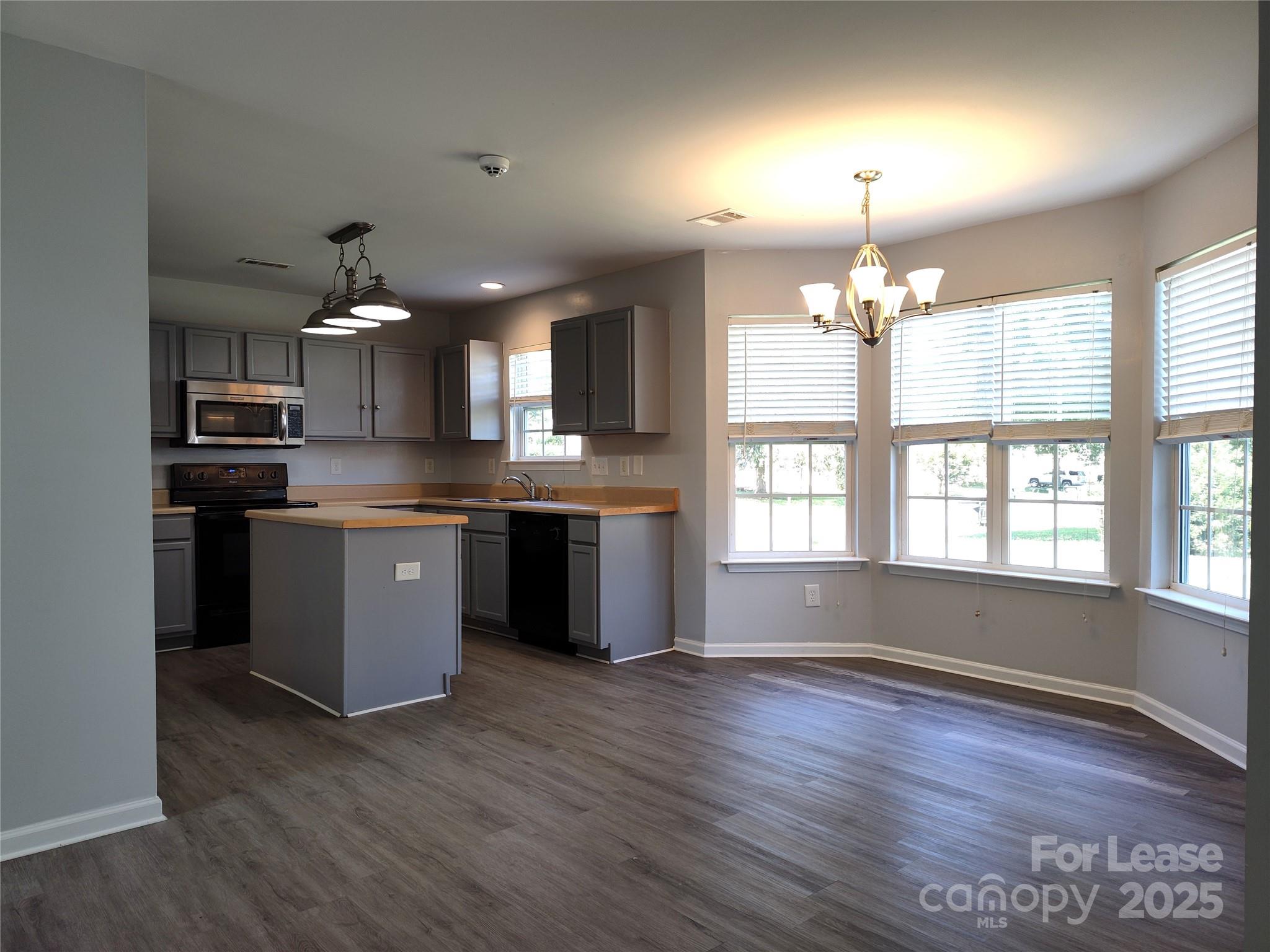 Linda Vista Place - Residential Lease