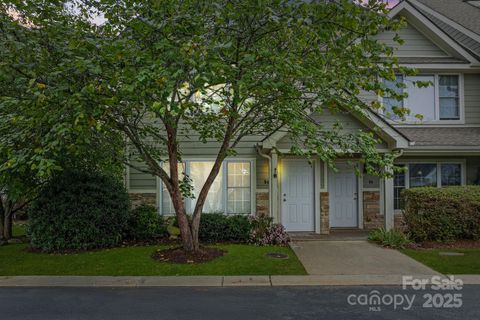 94 Rotunda Circle Asheville NC 28806