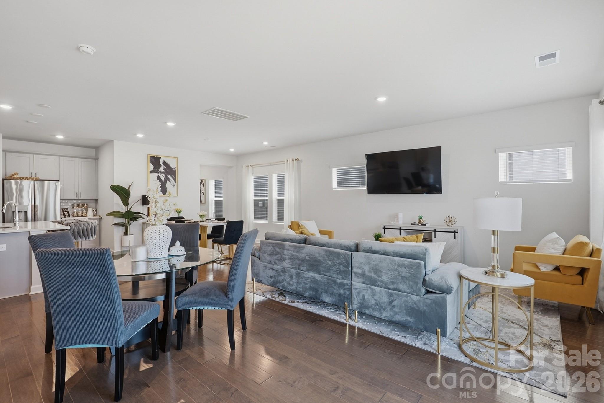 571 Palmarosa Street 130