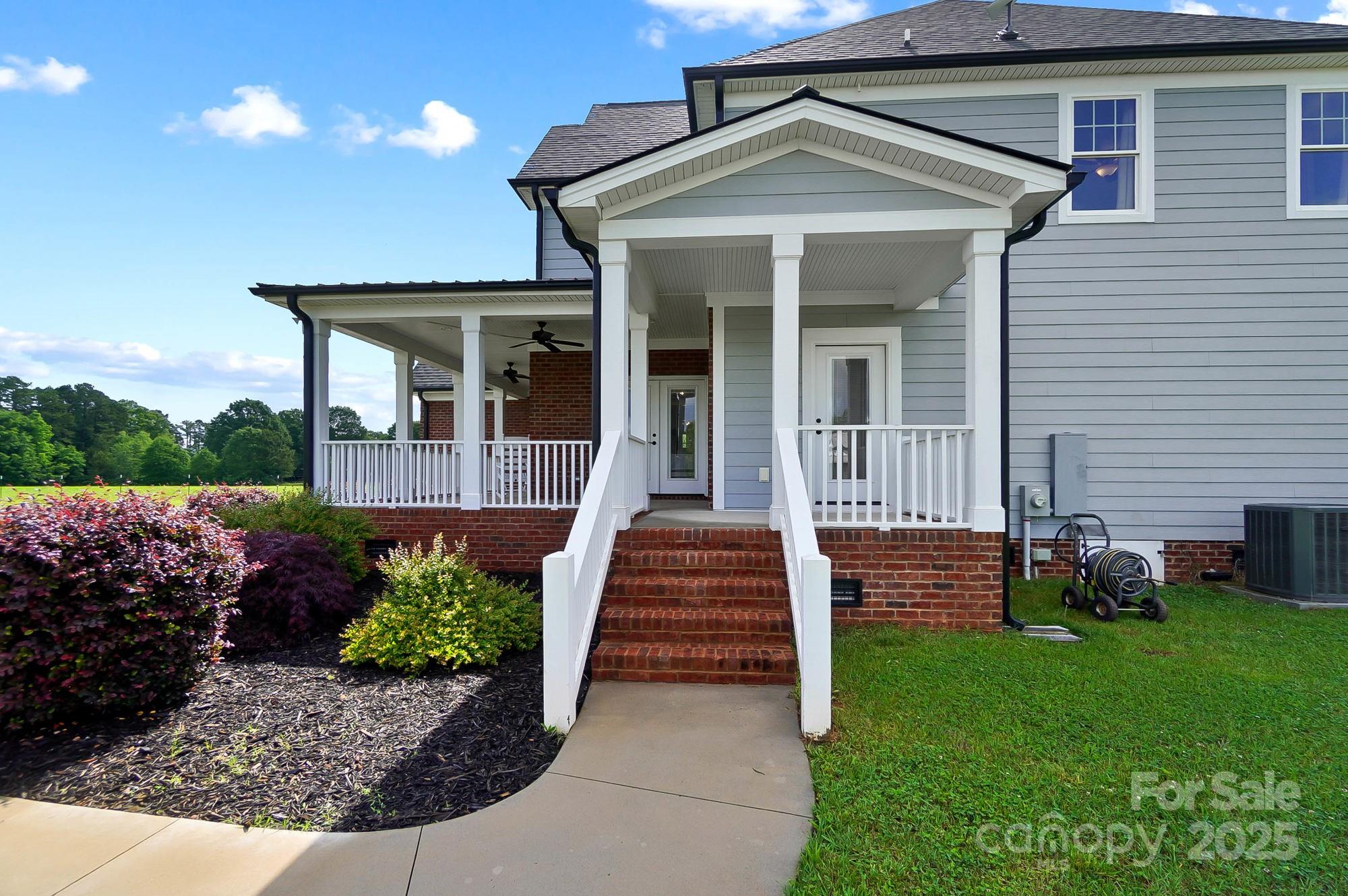 3707 Seagrave Farm Road