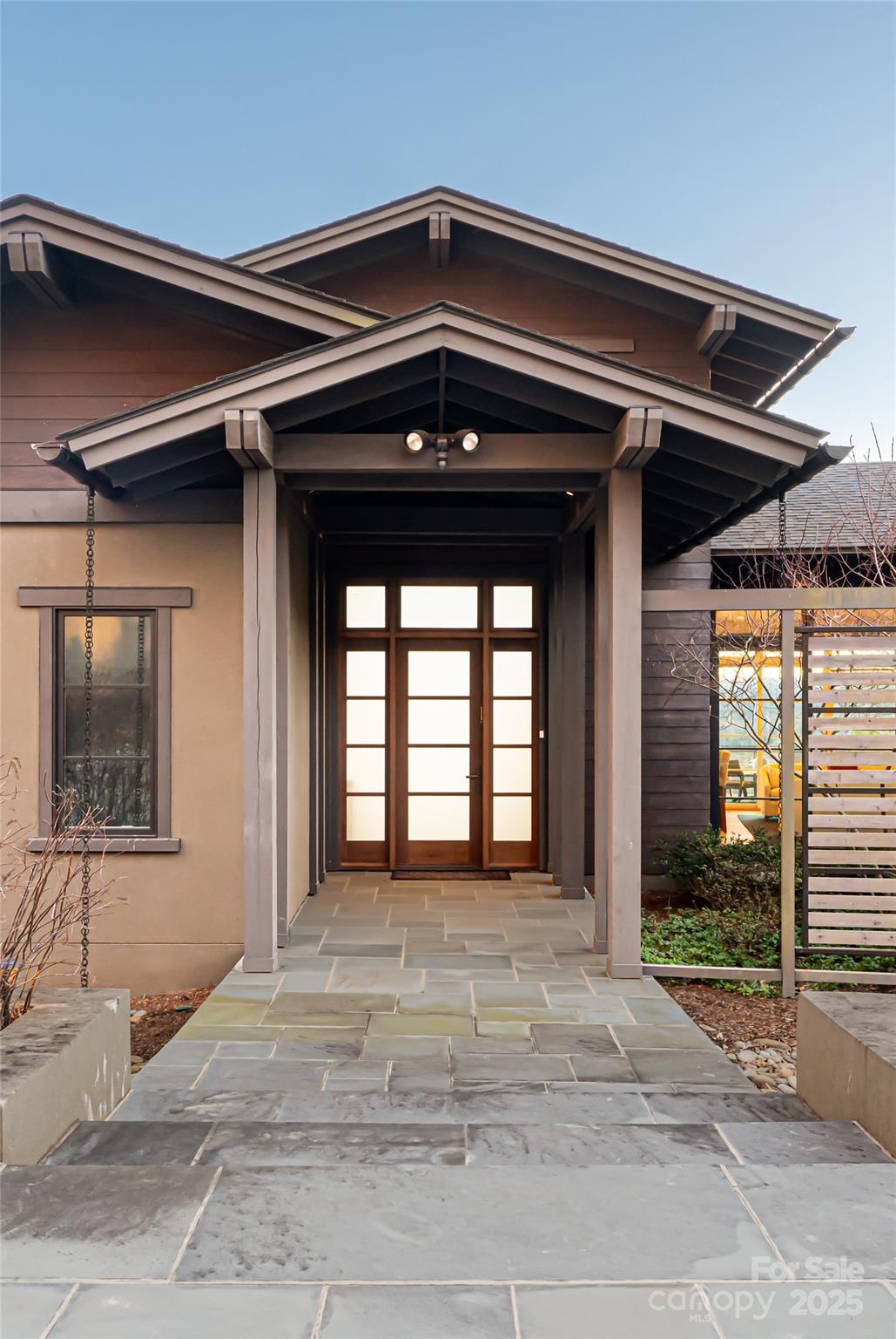 1121 Timberbluff Way
