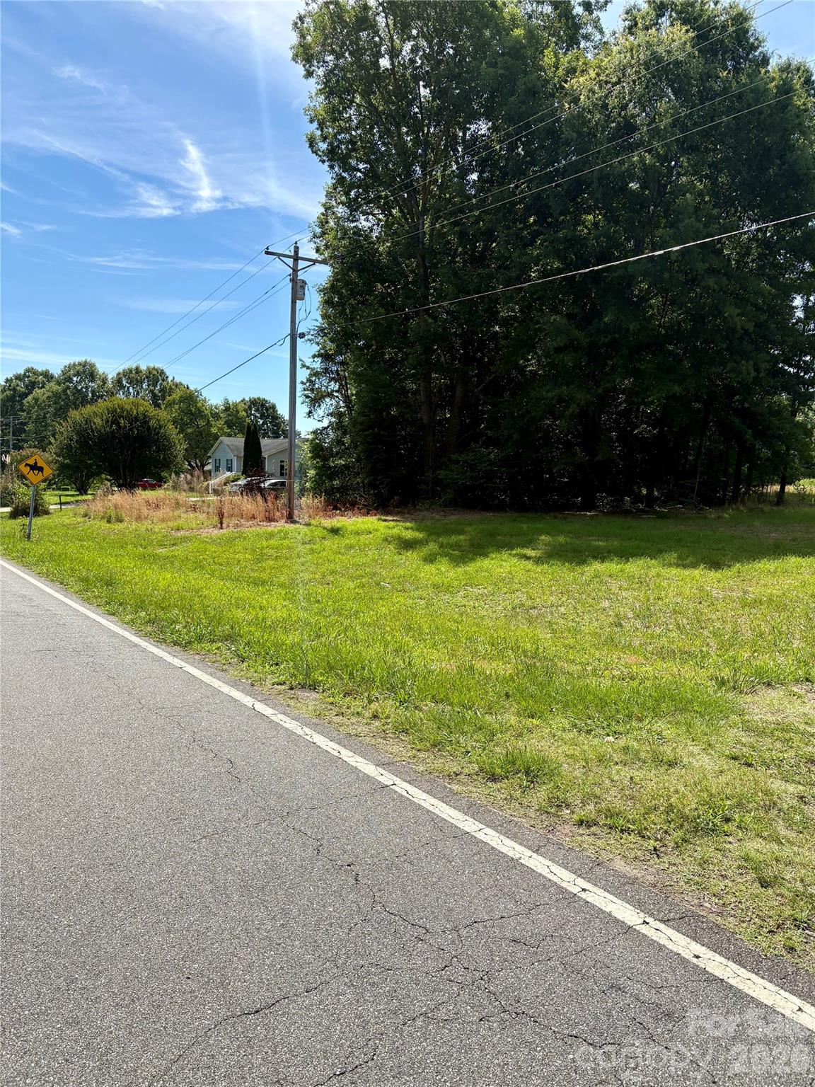 1323 Hill Road 2