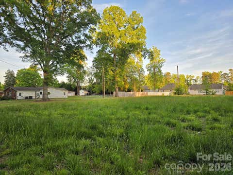 Photo of 9916 ELLISWAY Road, Charlotte, NC 28216 (MLS # 4392698)