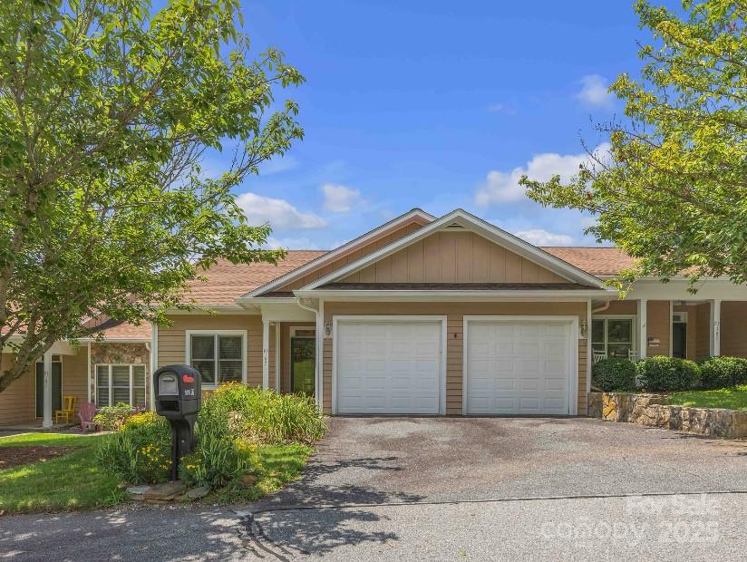 187 W Meadow Drive F2