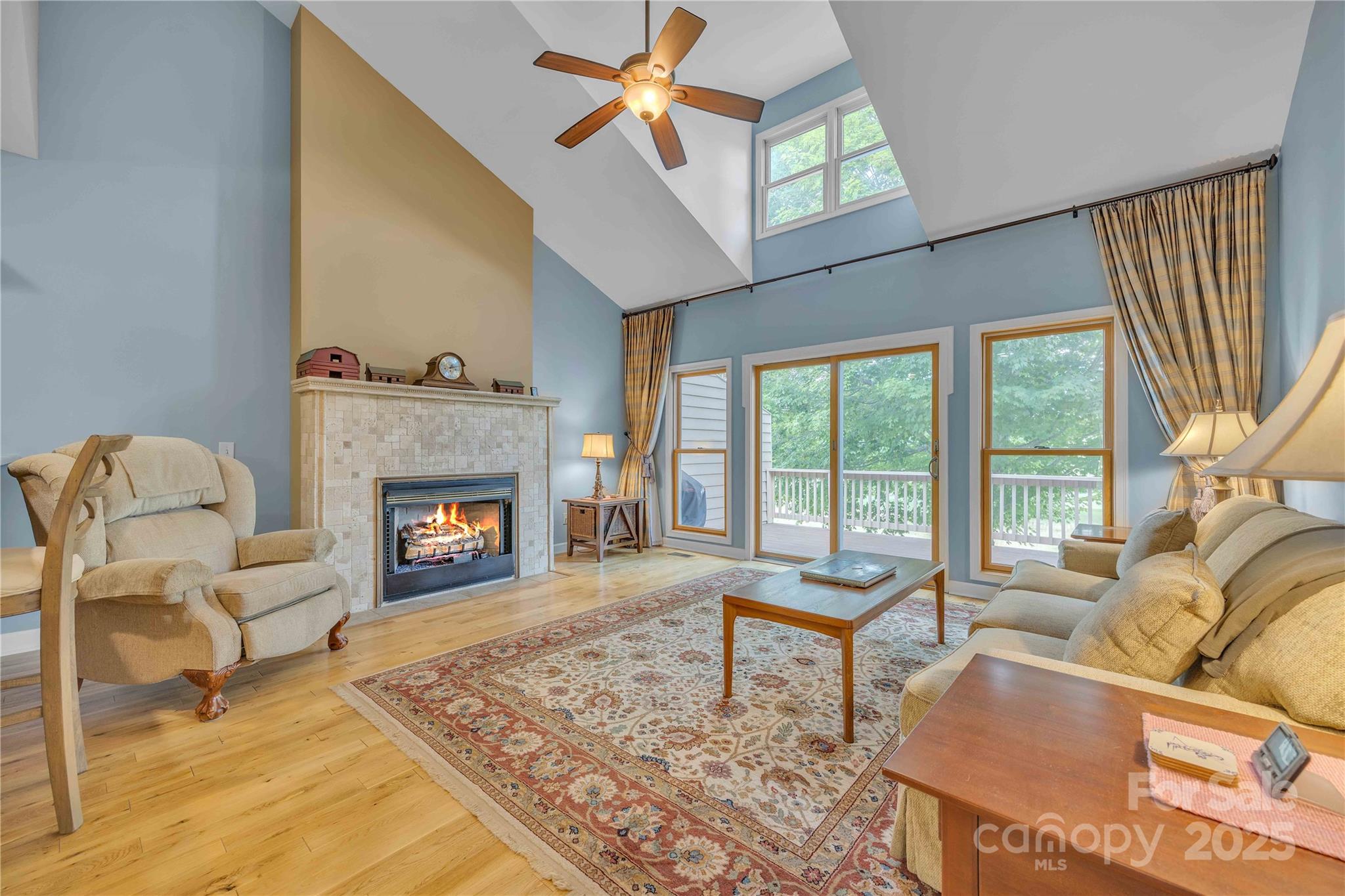187 W Meadow Drive F2