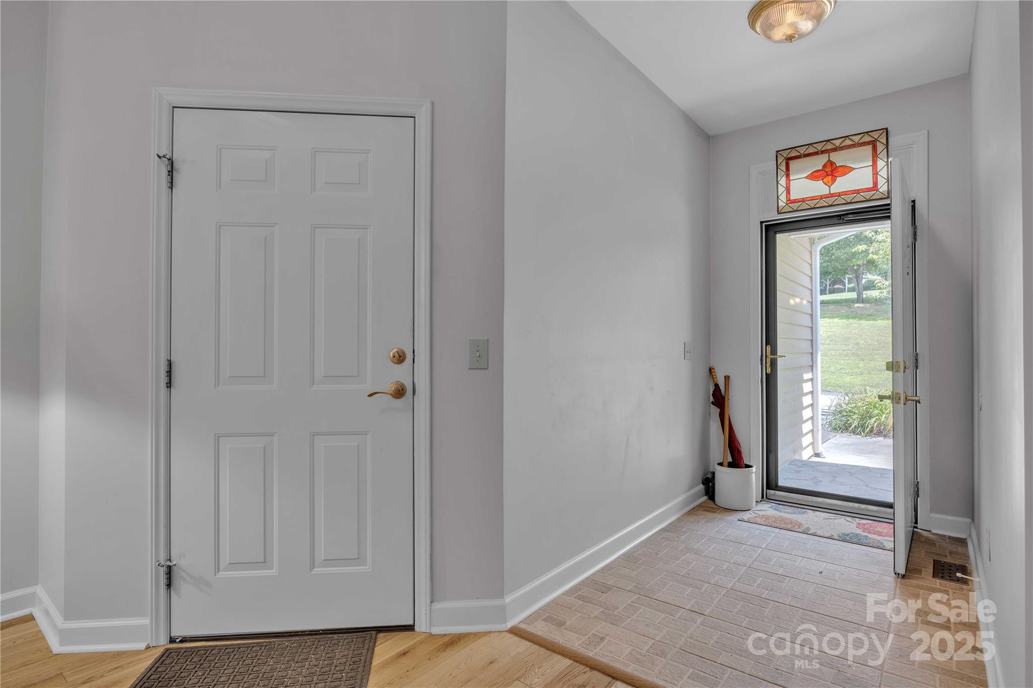 187 W Meadow Drive F2