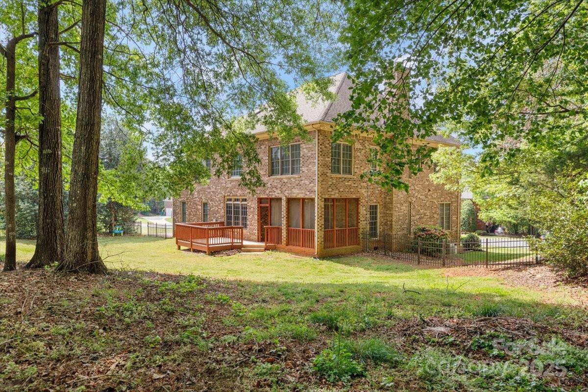 10836 Fox Hedge Road