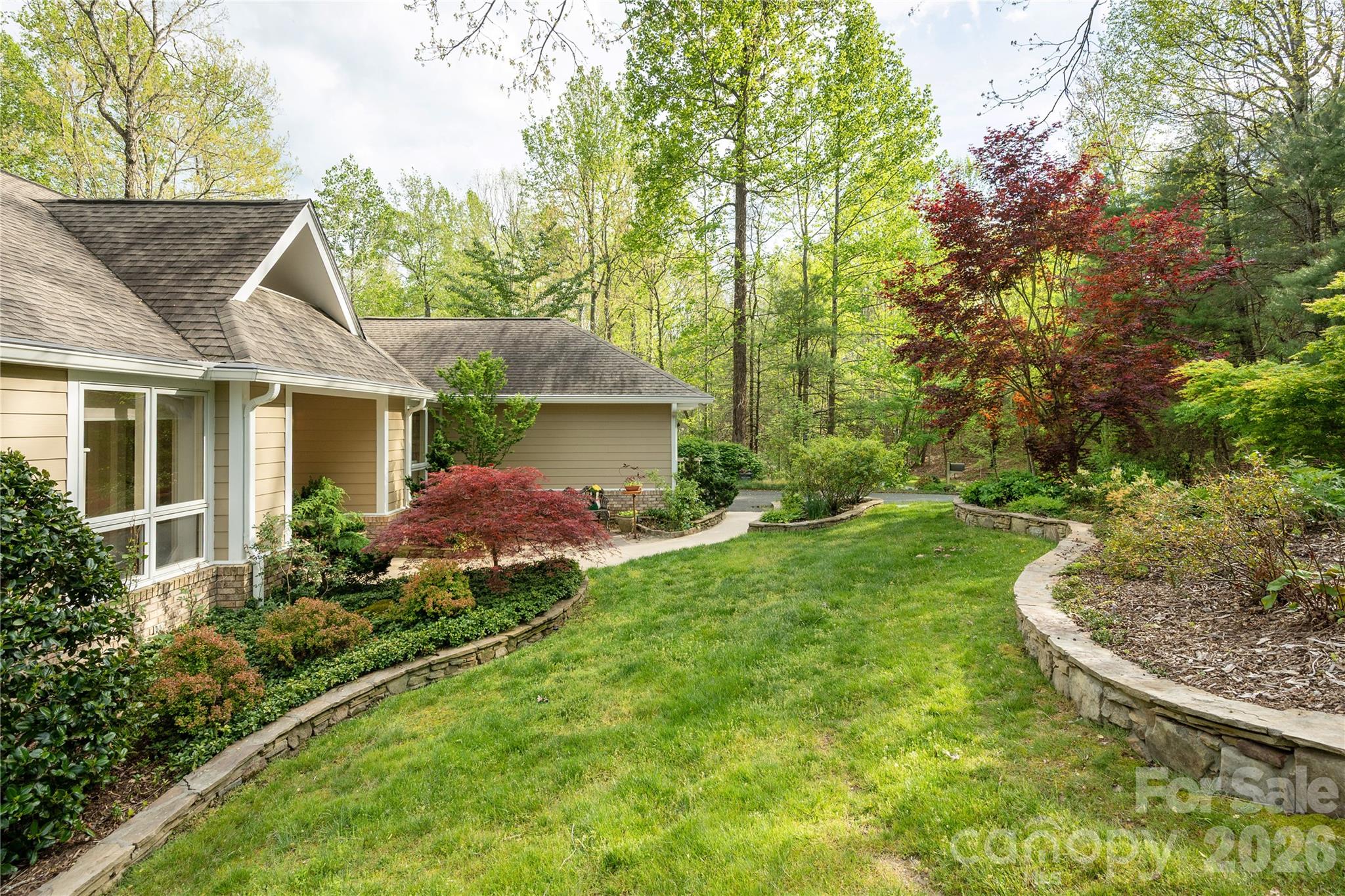 508 Cobblestone Lane N