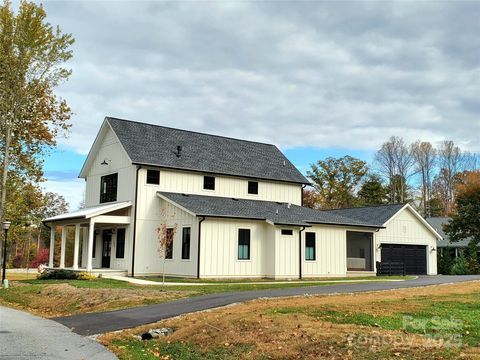 386 Lindsey Farm Drive Flat Rock NC 28731