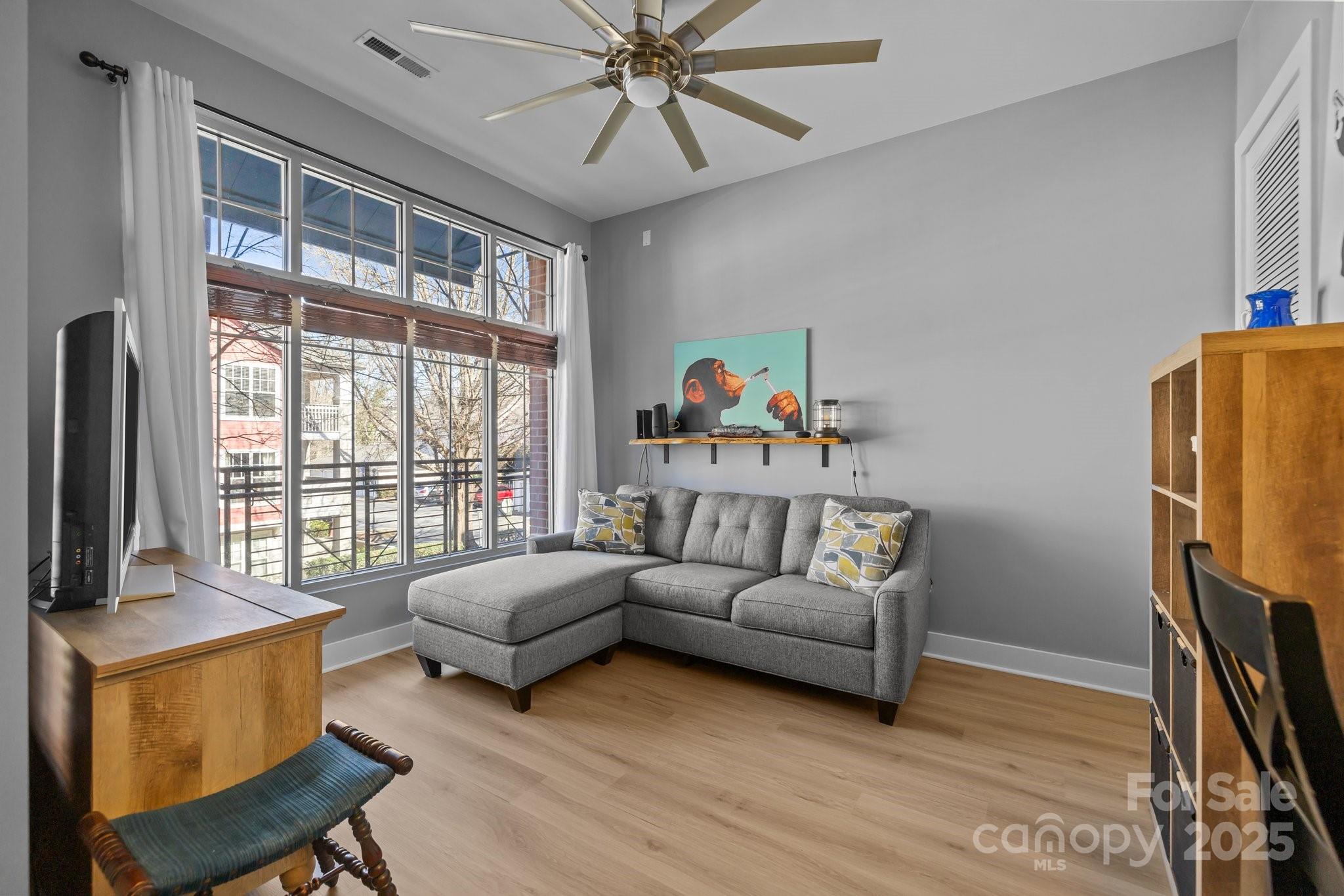 1101 W 1st Street 124