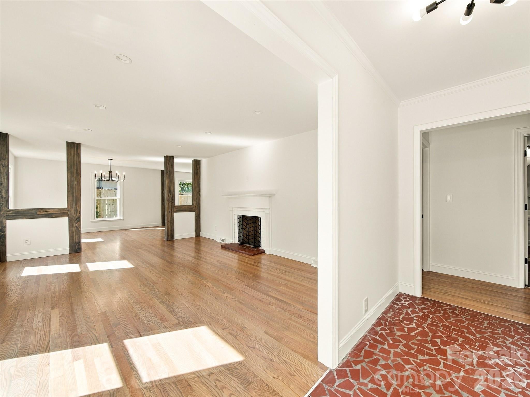 6 Crestwood Lane