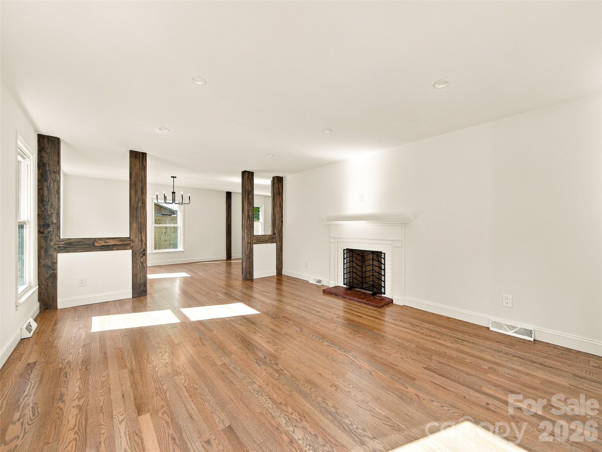 6 Crestwood Lane