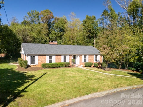 Photo of 6 Crestwood Lane, Candler, NC 28715 (MLS # 4431839)