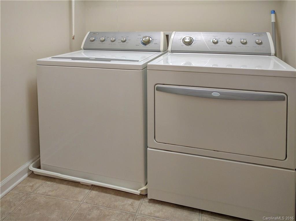 Ridge Pointe - Residential