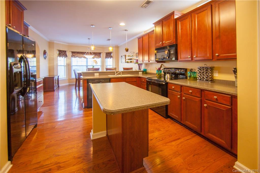 Ridge Pointe - Residential