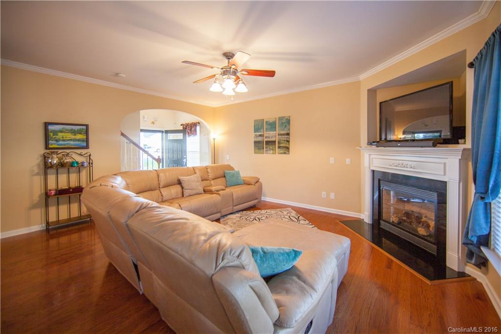 Ridge Pointe - Residential