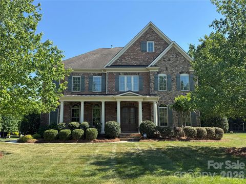 Photo of 1003 Desborough Drive, Matthews, NC 28104 (MLS # 4373422)