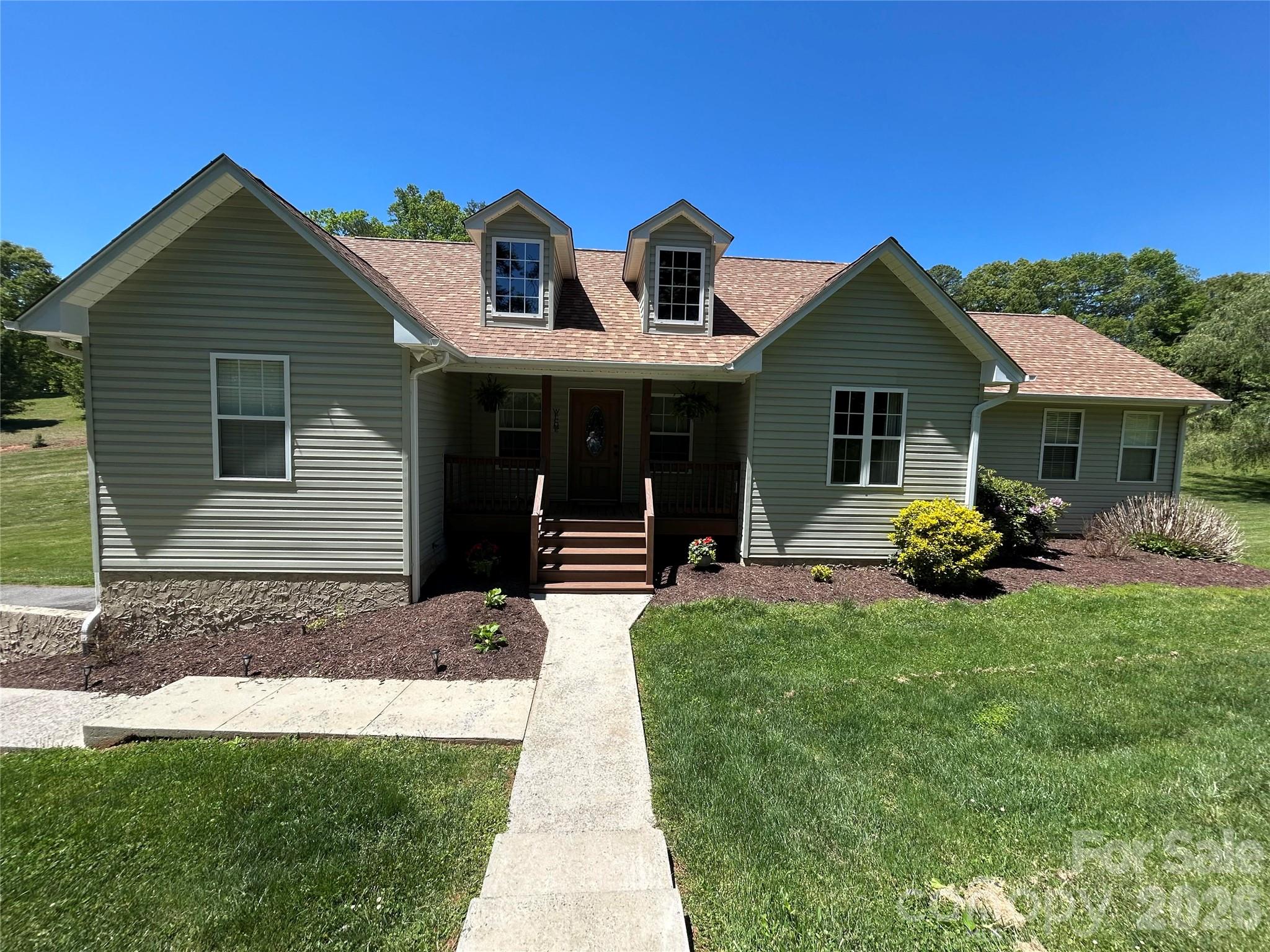 77 Sherry Lane